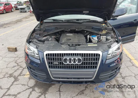 2011 Audi Q5 Premium Plus z USA, uszkodzony, nr VIN WA1LFAFP0BA015613